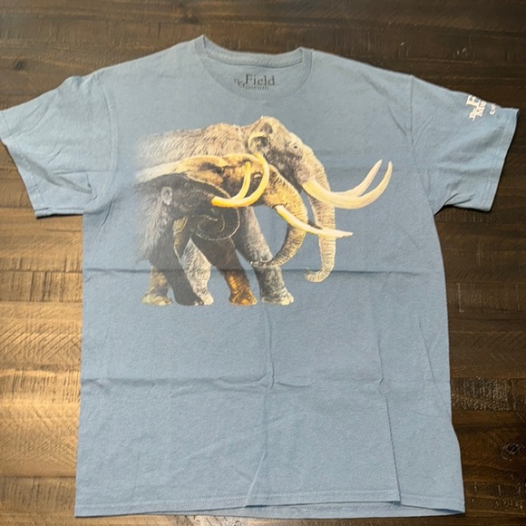 2010 Field Museum Chicago Mammoth Graphic Short Sleeve T-Shirt - Blue Unisex Med - Picture 1 of 9